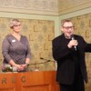 Letošní Liberecké psychologické dny měly několik es v rukávu! Tedy: zejména jubilejní již 20. ročník této úžasné akce, udělená záštita ze strany Nadace Dagmar a Václava Havlových VIZE 97, vzácný host v podání známého a oblíbeného herce, režiséra, divadelního ředitele a vysokoškolského pedagoga Tomáše Töpfera, skvělí účinkující, hosté, organizátoři, témata, co chytala za srdce, hudební vystoupení, a samozřejmě samotné motto akce. Tedy: "Život je jen náhoda ....."